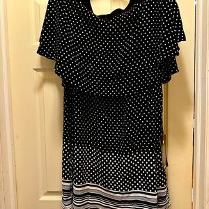 Black & white dress to the knee hangs off shoulders size 14/16